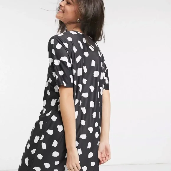 NWT Urban Threads oversized splodge print tshirt dress in black 10 - Picture 7 of 8